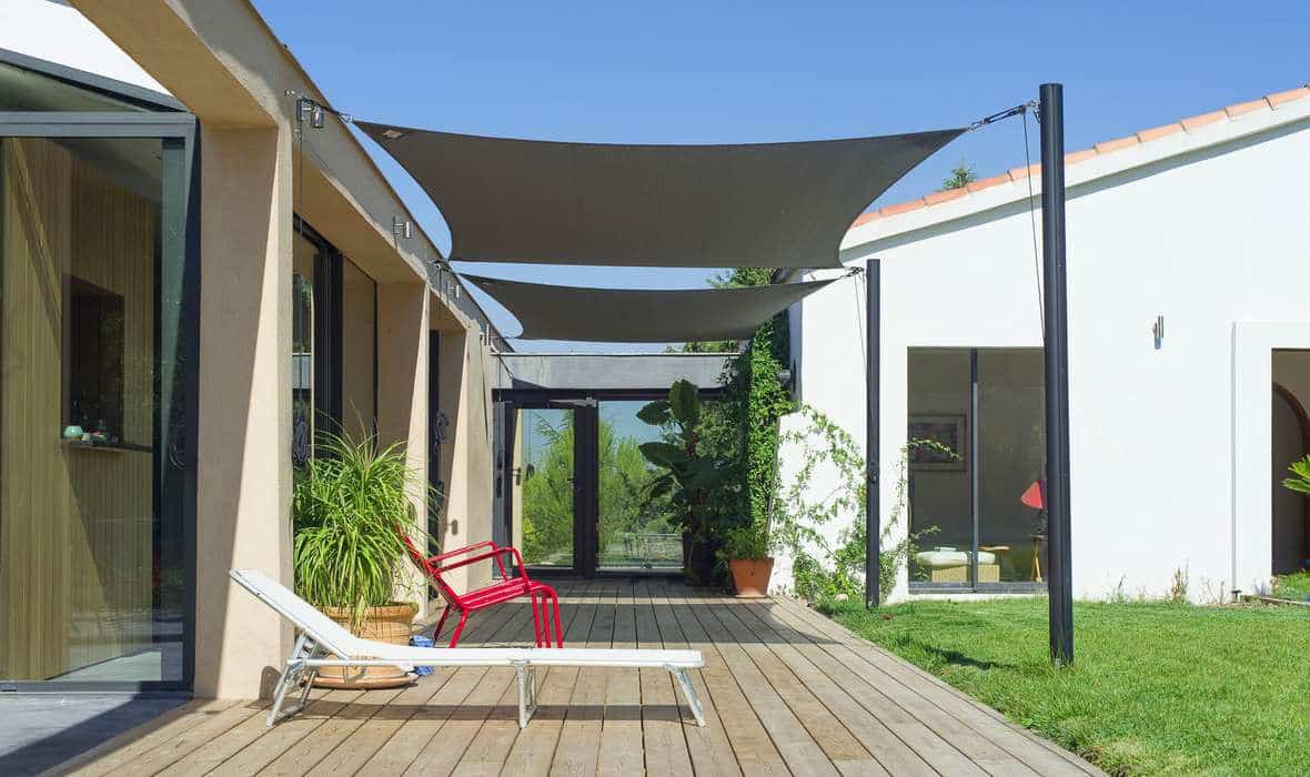 Les solutions pour faire de l’ombre dans son jardinBarbecue party — free download